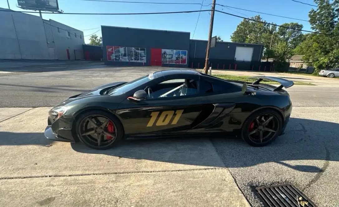 π How to Ship Luxury Cars Safely Across the U.S. β A Complete Guide by Vinmove Auto Transport